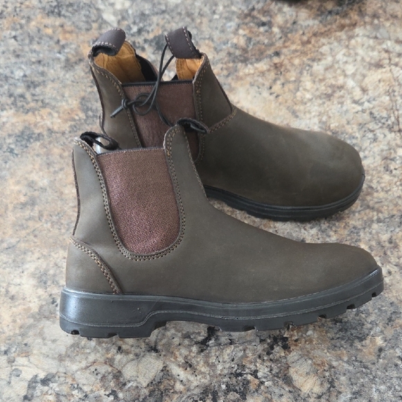 Aquatherm Shoes - Aquatherm Size 8 Women's NEW Leather Brown Chelsea Boots